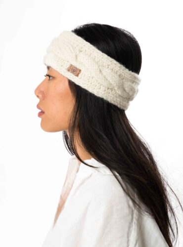 ITEM1193 A MOHAIR CABLE BAND WHITE