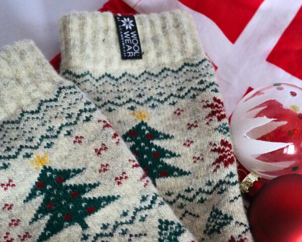 Dänische Weihnachtssocken "Julesokker" Weihnachtsbaum 80 % Lammwolle