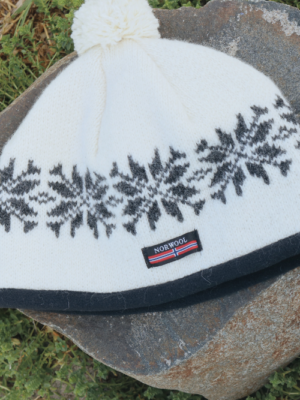 Frost – Skandinavische Strickmütze aus 100% Wolle
