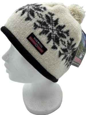 Strickmütze Frost Weiß – 100% Wolle von NORWOOL mit Bommel