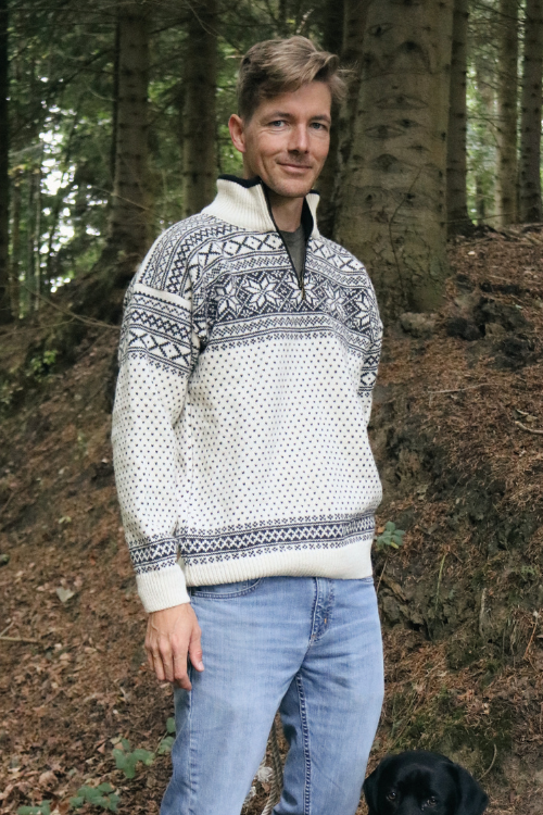 Morten – Norweger Pullover aus 100% Schurwolle Schneeflocken Muster