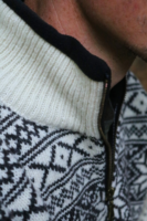 Morten – Norweger Pullover aus 100% Schurwolle Schneeflocken Muster