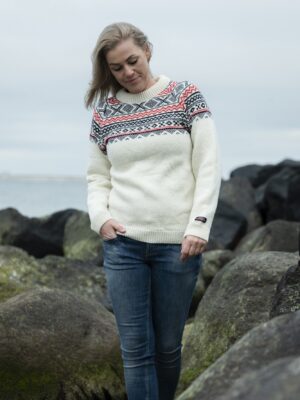 Norweger-pullover-astrid-weiß seitlich