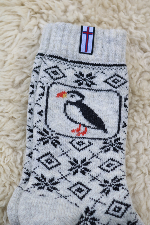 🇫🇴 Färöer Wollsocken aus 80 % Lammwolle – Papageientaucher Edition
